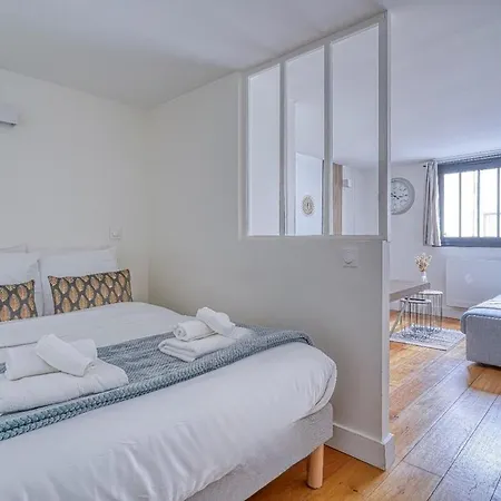Clarte Boheme - 10 Min Coeur Paris - Netflix Daire *